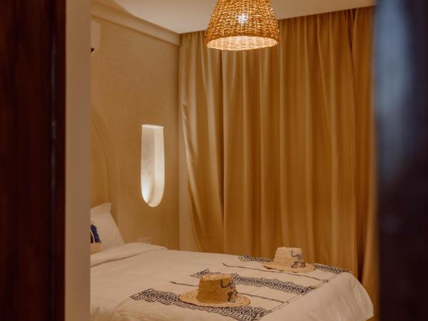 Aarabian lodge : photo 4 de la chambre chambre double deluxe avec balcon