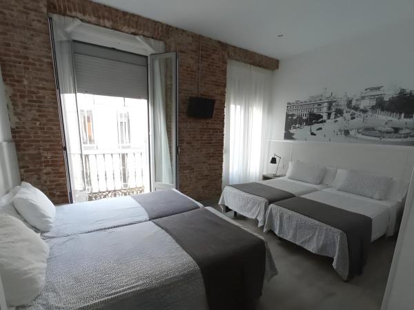 Hostal San Lorenzo : photo 6 de la chambre chambre quadruple (4 adultes)