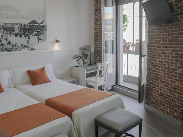 Hostal San Lorenzo : photo 9 de la chambre chambre double ou lits jumeaux - vue sur ville