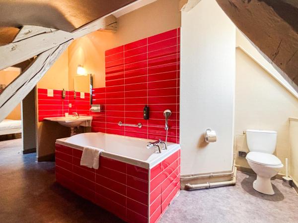 The Originals Access, Hôtel Bourges Gare : photo 1 de la chambre chambre prestige