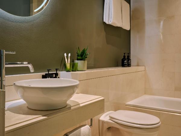 Max Brown Hotel 5th District, part of Sircle Collection - formerly Pentahotel Vienna : photo 4 de la chambre extra large room