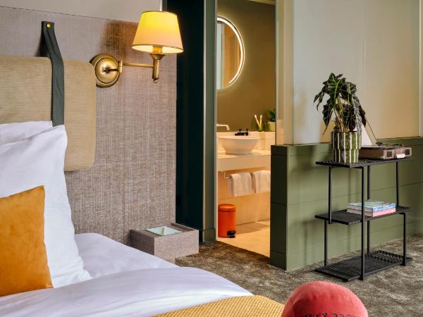 Max Brown Hotel 5th District, part of Sircle Collection - formerly Pentahotel Vienna : photo 2 de la chambre extra large room