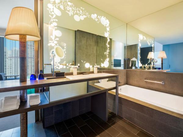 W Hong Kong : photo 2 de la chambre chambre lit king-size wonderful - vue sur ville