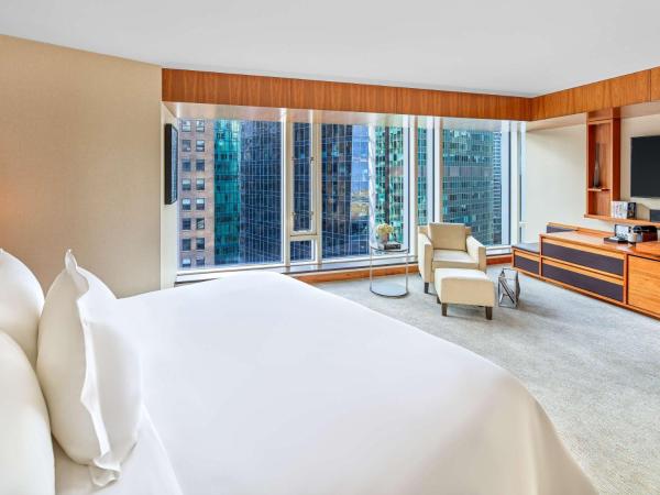 Fairmont Pacific Rim : photo 1 de la chambre chambre lit king-size fairmont