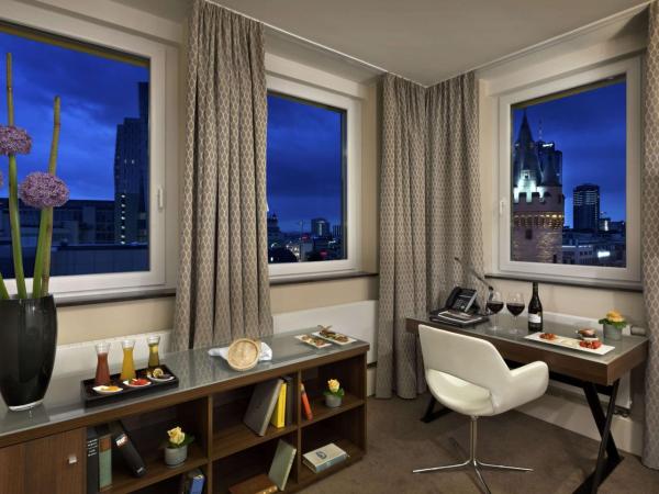 Flemings Selection Hotel Frankfurt-City : photo 2 de la chambre suite signature