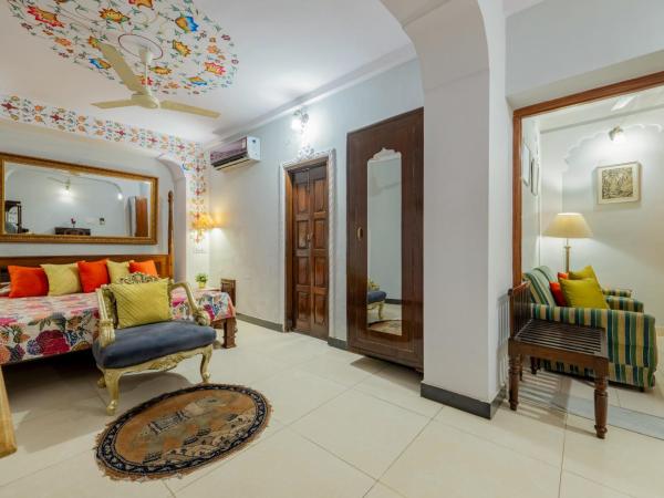 Dera Rawatsar - Heritage Hotel : photo 6 de la chambre chambre double deluxe - navette aéroport gratuite