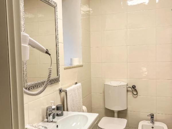 Hotel Genova Liberty : photo 10 de la chambre chambre double ou lits jumeaux standard