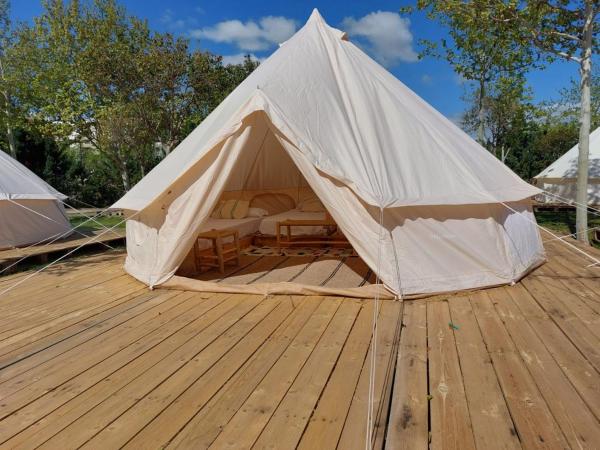 Glamping Zaragoza Camping : photo 2 de la chambre tente