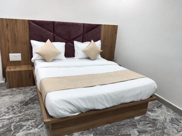 Hotel Sunrise Rooms : photo 1 de la chambre chambre double avec salle de bains privative