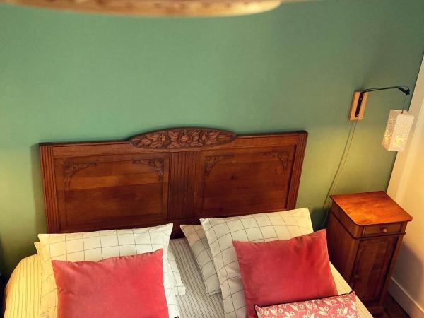 Léhontine : photo 1 de la chambre chambre supérieure lit queen-size