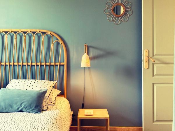 Léhontine : photo 8 de la chambre chambre double avec salle de bains privative