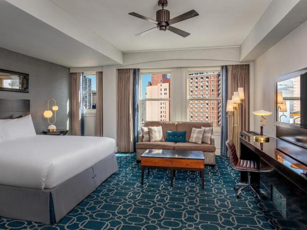 Hotel Adagio, Autograph Collection : photo 2 de la chambre chambre lit king-size supérieure - vue sur ville