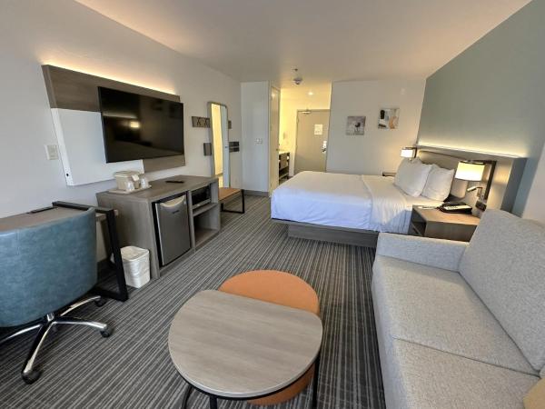 Comfort Suites at Tucson Mall : photo 9 de la chambre suite lit king-size avec canapé-lit - non-fumeurs