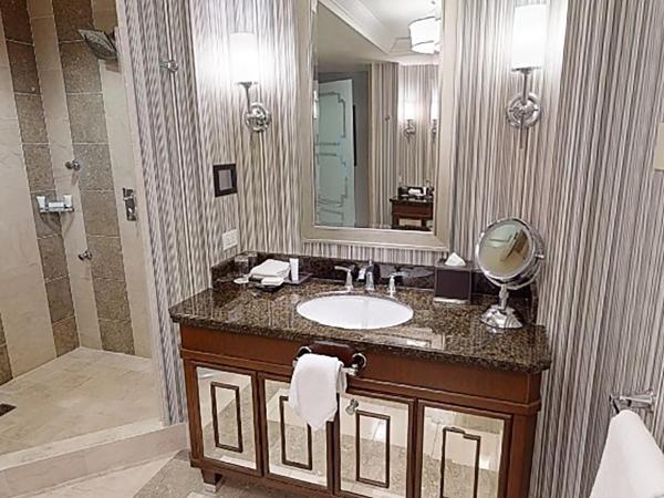 Caesars Palace Hotel & Casino : photo 4 de la chambre chambre 1 lit king-size octavius - vue sur piscine - non-fumeurs