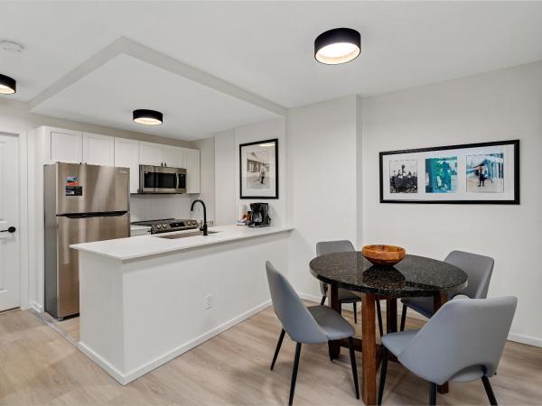 Cascade Lodge : photo 4 de la chambre appartement avec vue sur la montagne