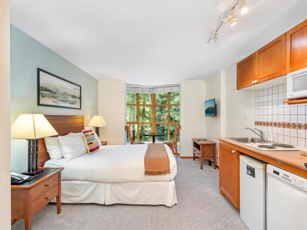 Cascade Lodge : photo 6 de la chambre chambre lit queen-size - vue sur jardin