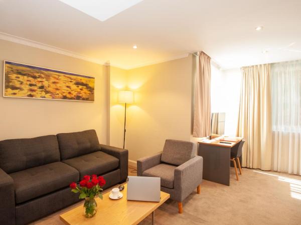 Hotel Diana : photo 4 de la chambre studio exécutif avec lit queen-size