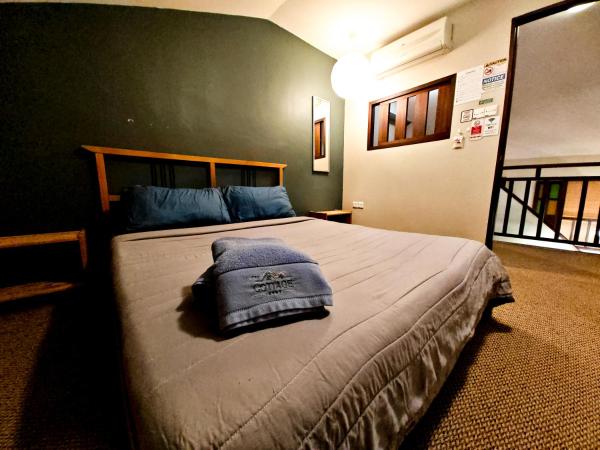 The Cottage Stay - self check-in : photo 1 de la chambre chambre double standard avec salle de bains commune