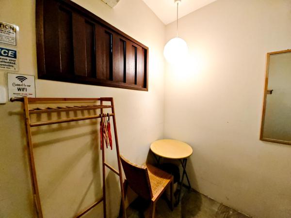 The Cottage Stay - self check-in : photo 5 de la chambre chambre double standard avec salle de bains commune