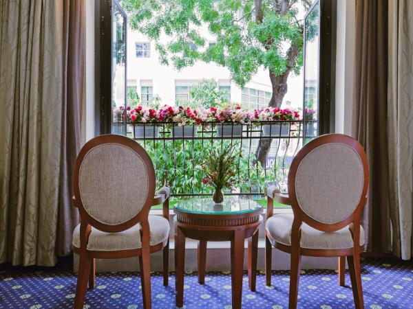 The Jesselton Hotel : photo 4 de la chambre deluxe king with balcony