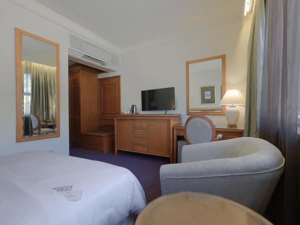 The Jesselton Hotel : photo 3 de la chambre hébergement lit queen-size supérieur