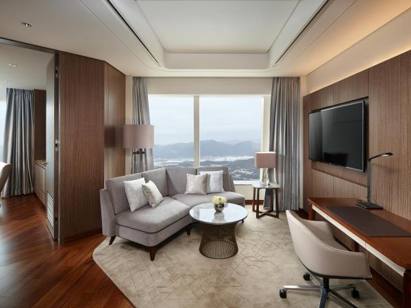 Signiel Seoul : photo 3 de la chambre suite lits jumeaux de luxe