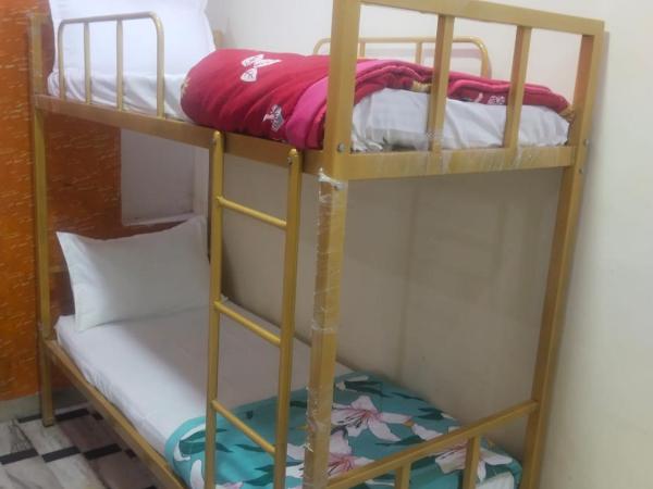 HOTEL HAYAT RESIDENCY : photo 4 de la chambre chambre familiale