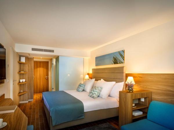 Valamar Bellevue Resort : photo 3 de la chambre  chambre supérieure pour 2+1 personnes