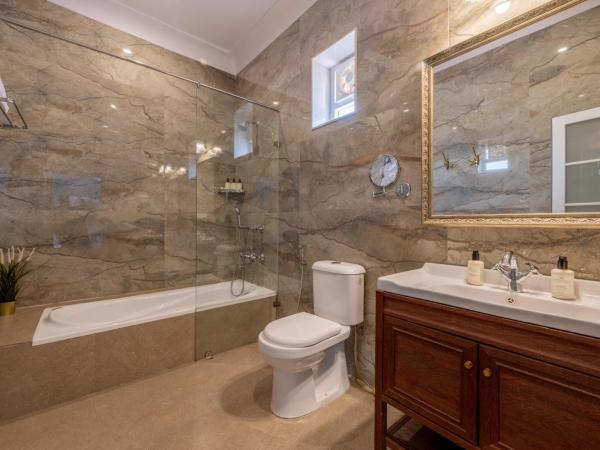 Dera Rawatsar - Heritage Hotel : photo 5 de la chambre superior double room with full day use of private car with chauffeur.