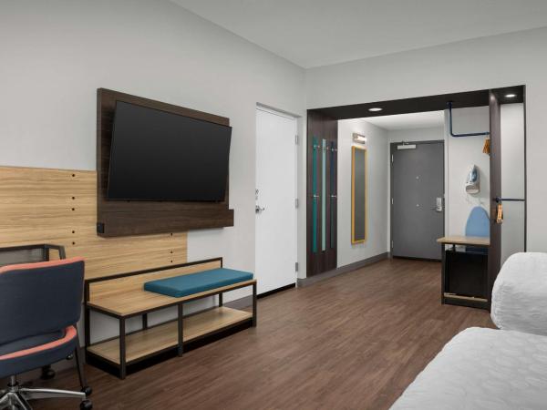 Tru By Hilton Jacksonville Airport : photo 2 de la chambre chambre avec 2 lits queen-size - accessible aux personnes à mobilité réduite
