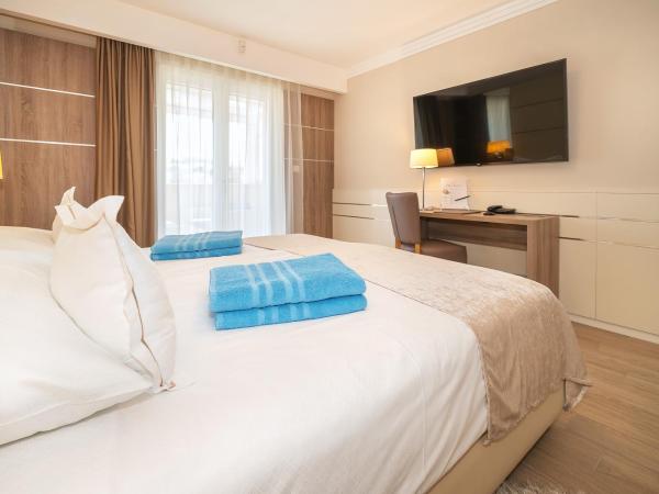 Hotel Vila Rova : photo 2 de la chambre chambre double supérieure avec balcon