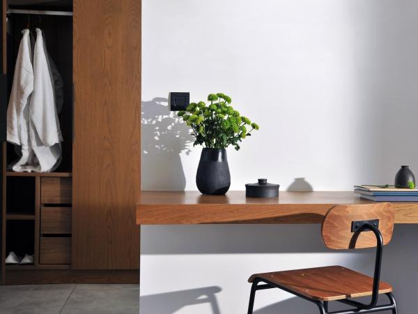 The Editor Hotel Athens : photo 1 de la chambre hébergement - jardin sur toit supérieur