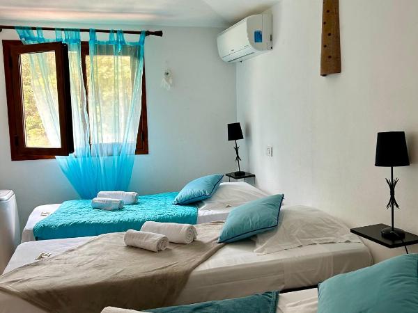 AUBERGE DE CANNEDDA : photo 1 de la chambre chambre triple confort