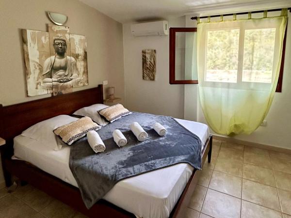 AUBERGE DE CANNEDDA : photo 2 de la chambre chambre triple confort