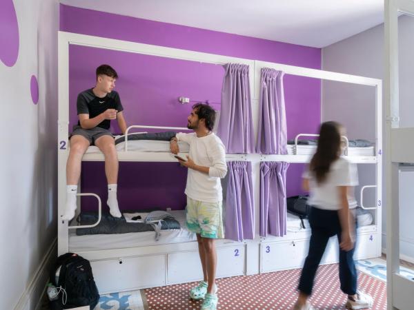 Purple Nest Hostel : photo 2 de la chambre 1 lit dans un dortoir mixte de 8 lits