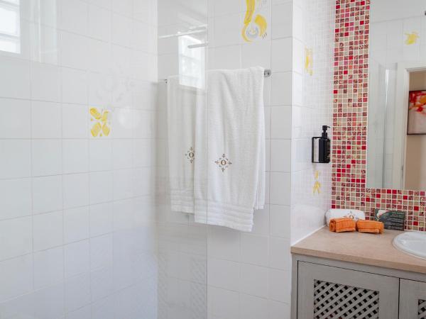 Opus One Luxury Guest House & Wine : photo 7 de la chambre chambre double ou lits jumeaux deluxe - vue sur piscine