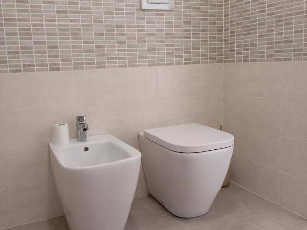 Soggiorno Isola Milano : photo 4 de la chambre chambre double avec salle de bains privative