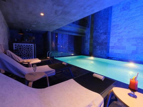 Endless Art Hotel-Special Category : photo 6 de la chambre chambre deluxe