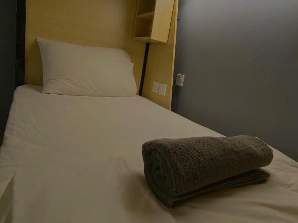 Travelogue Guest House : photo 3 de la chambre lit dans dortoir pour femmes de 4 lits