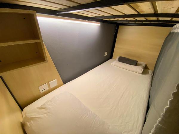 Travelogue Guest House : photo 5 de la chambre lit dans dortoir pour femmes de 4 lits