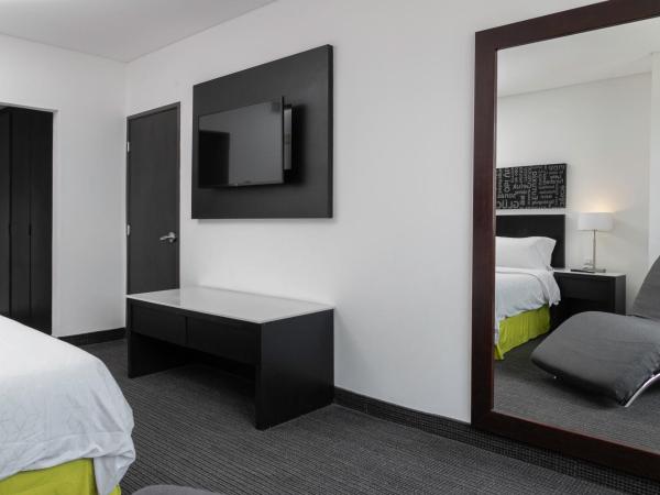 Holiday Inn Express & Suites Puebla Angelopolis, an IHG Hotel : photo 1 de la chambre suite affaires – non-fumeurs