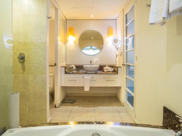 Secrets Aura Cozumel - Adults Only : photo 2 de la chambre suite junior lit king-size - vue sur océan