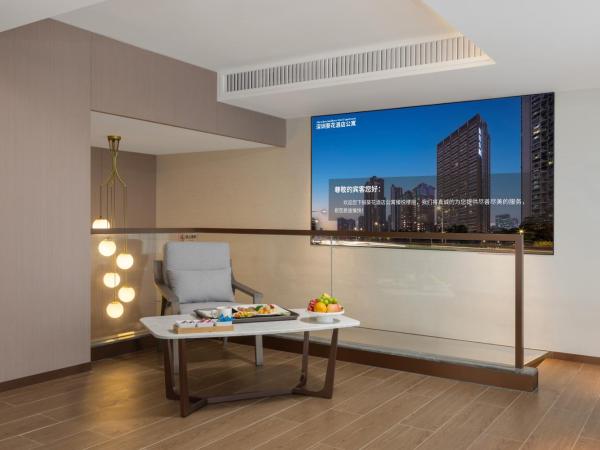 Sunflower Hotel & Residence, Shenzhen : photo 4 de la chambre deluxe queen roomaudio-visual king bedroom（hundred inches screen projection）