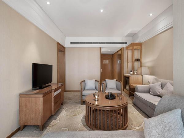Grand Scent Hotel : photo 1 de la chambre suite deluxe avec lit king-size