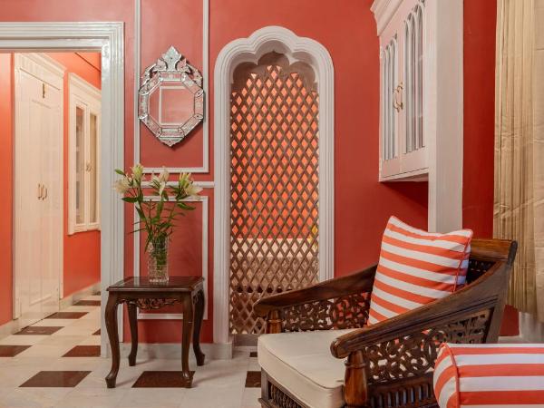 Dera Rawatsar - Heritage Hotel : photo 9 de la chambre chambre double deluxe - navette aéroport gratuite