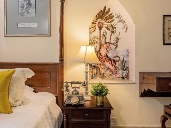 Dera Rawatsar - Heritage Hotel : photo 5 de la chambre chambre double deluxe - navette aéroport gratuite