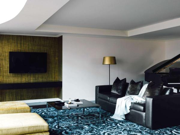 The Como Melbourne : photo 1 de la chambre gold penthouse with one king bed and balcony