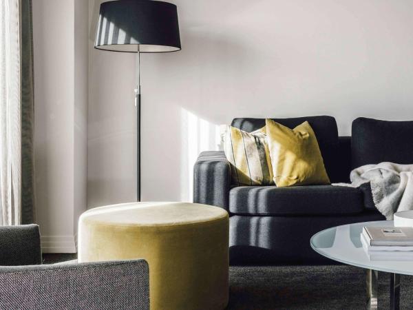 The Como Melbourne : photo 2 de la chambre two bedroom two bathroom apartment with kitchen and with spa bath
