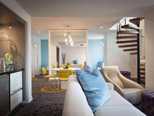 The Como Melbourne : photo 2 de la chambre loft penthouse with spa bath and sauna