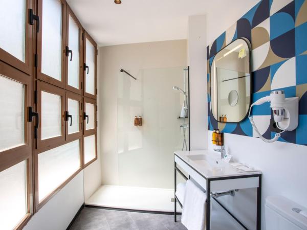 Casual Vintage Valencia : photo 10 de la chambre chambre intérieure quadruple Économique